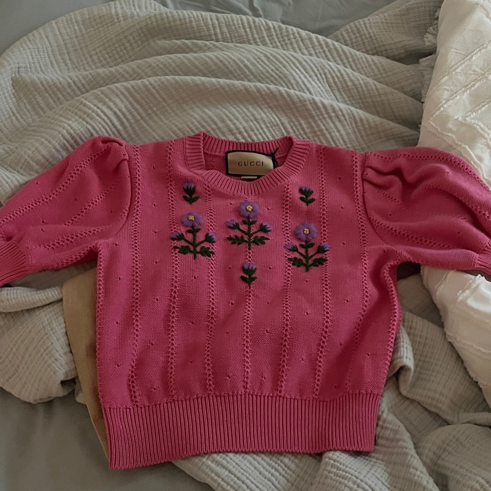 Gucci Fuchsia Floral Embroidered Sweater NWT